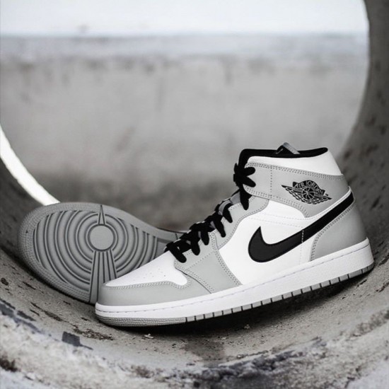 Kicksonfire Jordan 1 Mid Light Smoke Grey Light Smoke Grey/Black/White 554724-092